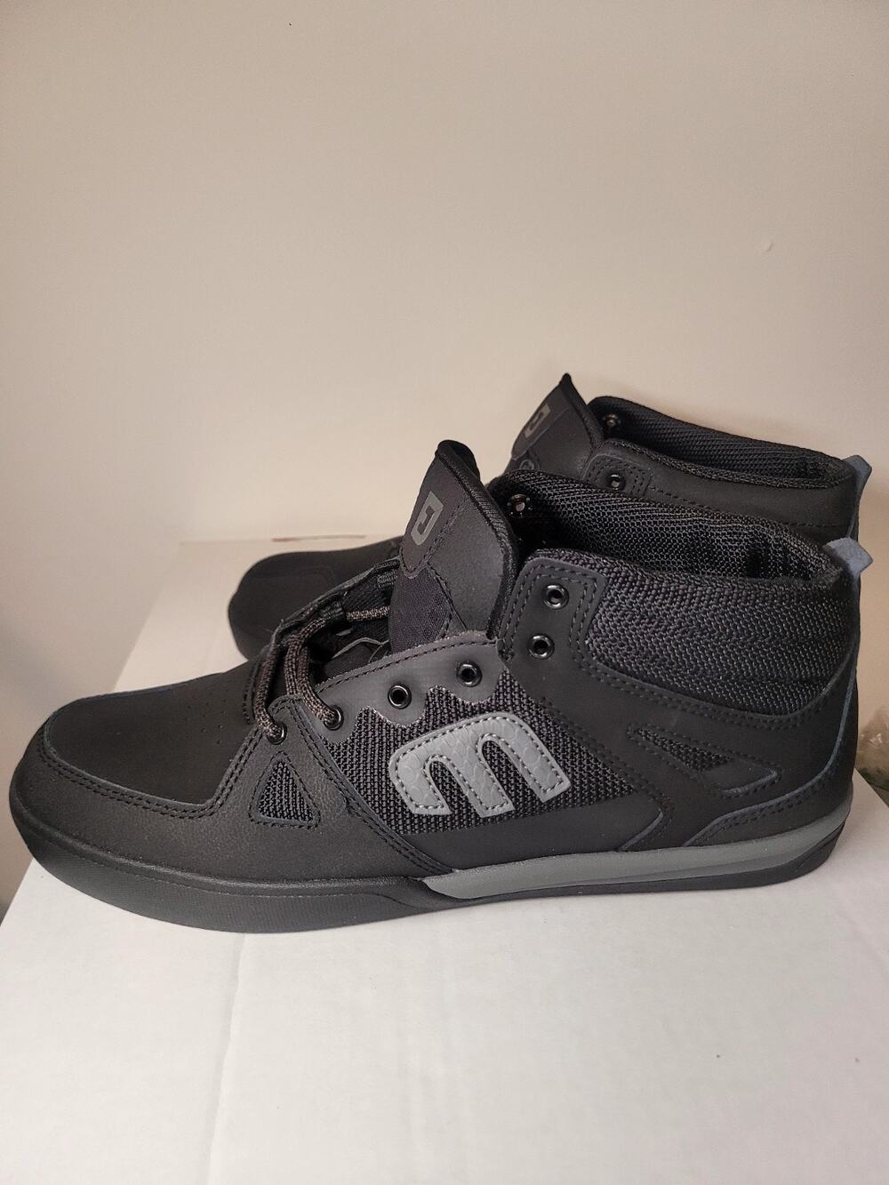 Mens 11 Etnies Jameson Pro Shoes- Black- Action Sports: Skateboarding Streetwear